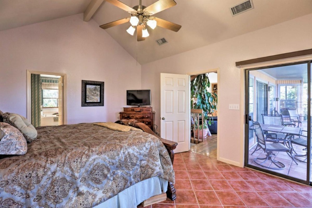 Secluded Home with Canyon Lake View Near Boat Launch! Image 10