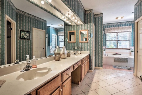Secluded Home with Canyon Lake View Near Boat Launch! image 9